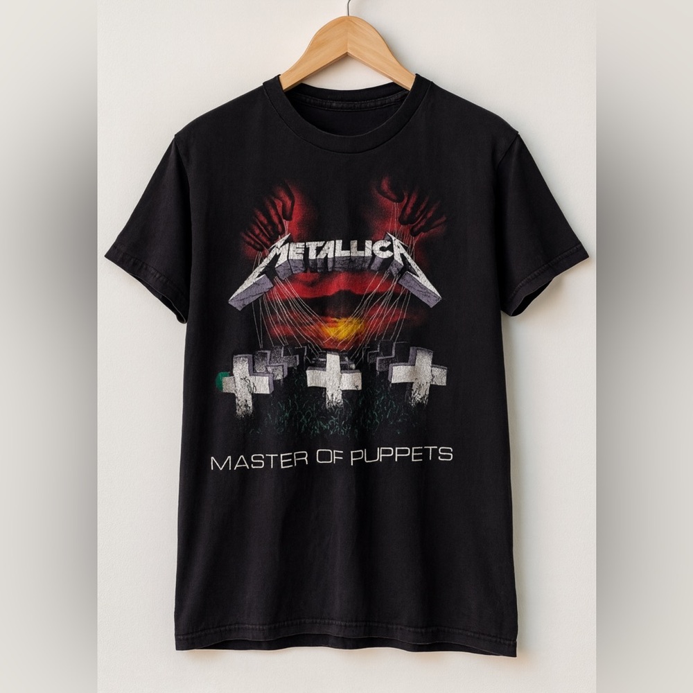 Metallica men’s Master of Puppets 100% cotton band t shirt sz S/M grunge vintage